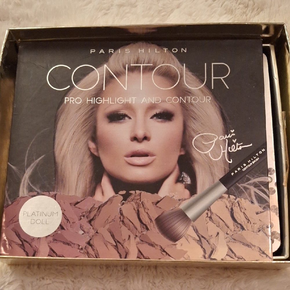 Paris Hilton Gray Contour and Bronzer Palette